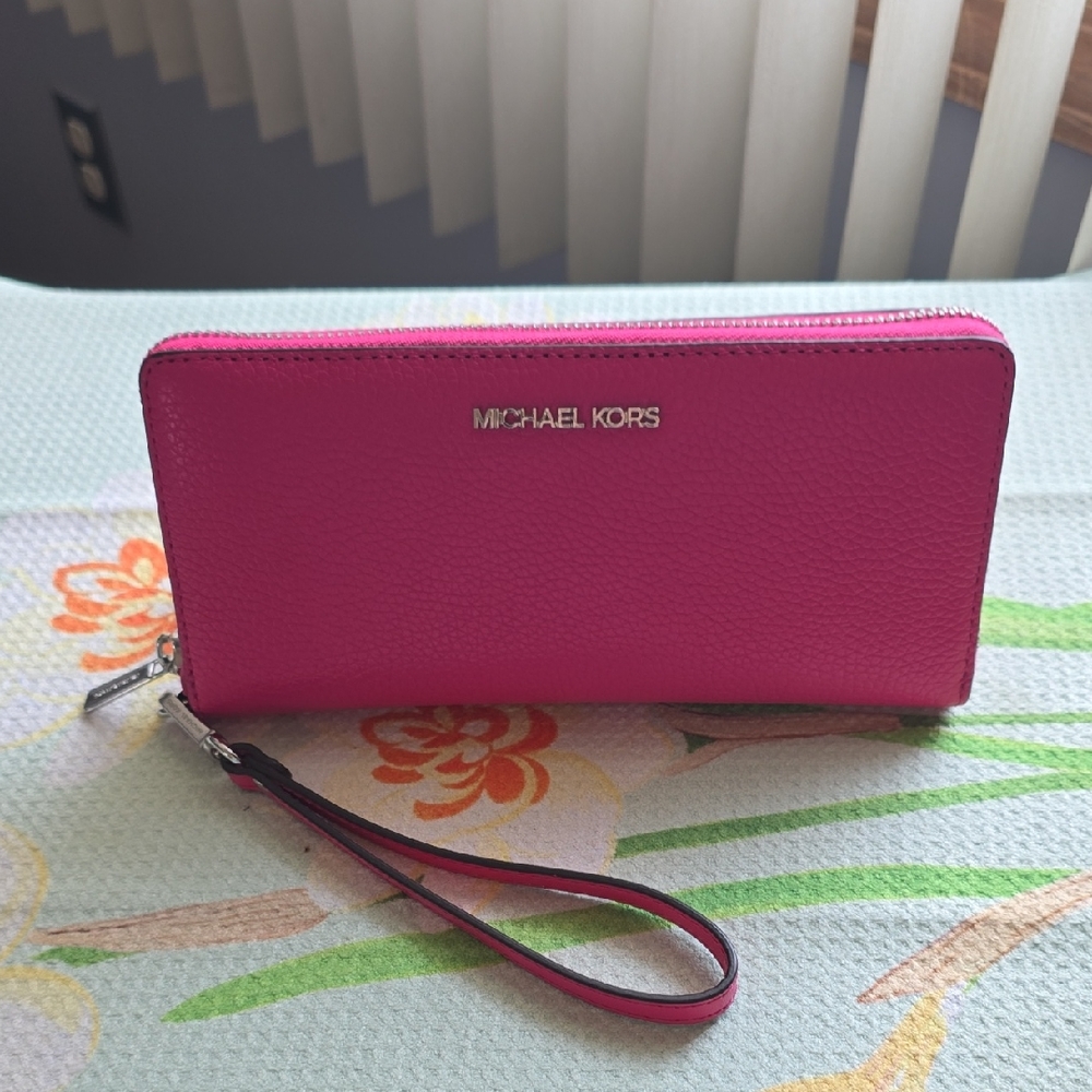 Michael Kors Fuchsia Wristlet Wallet